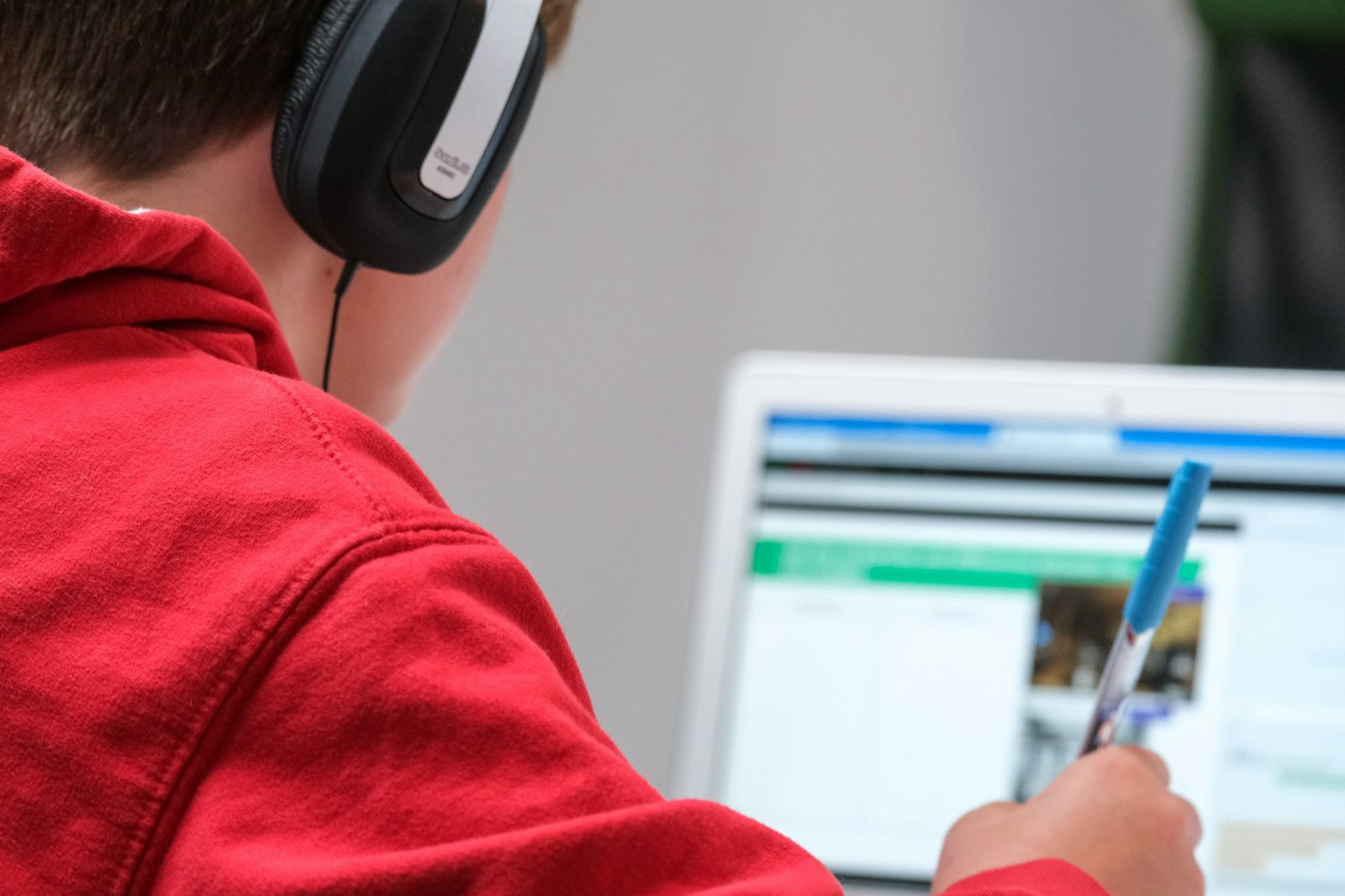 Education — student learning online